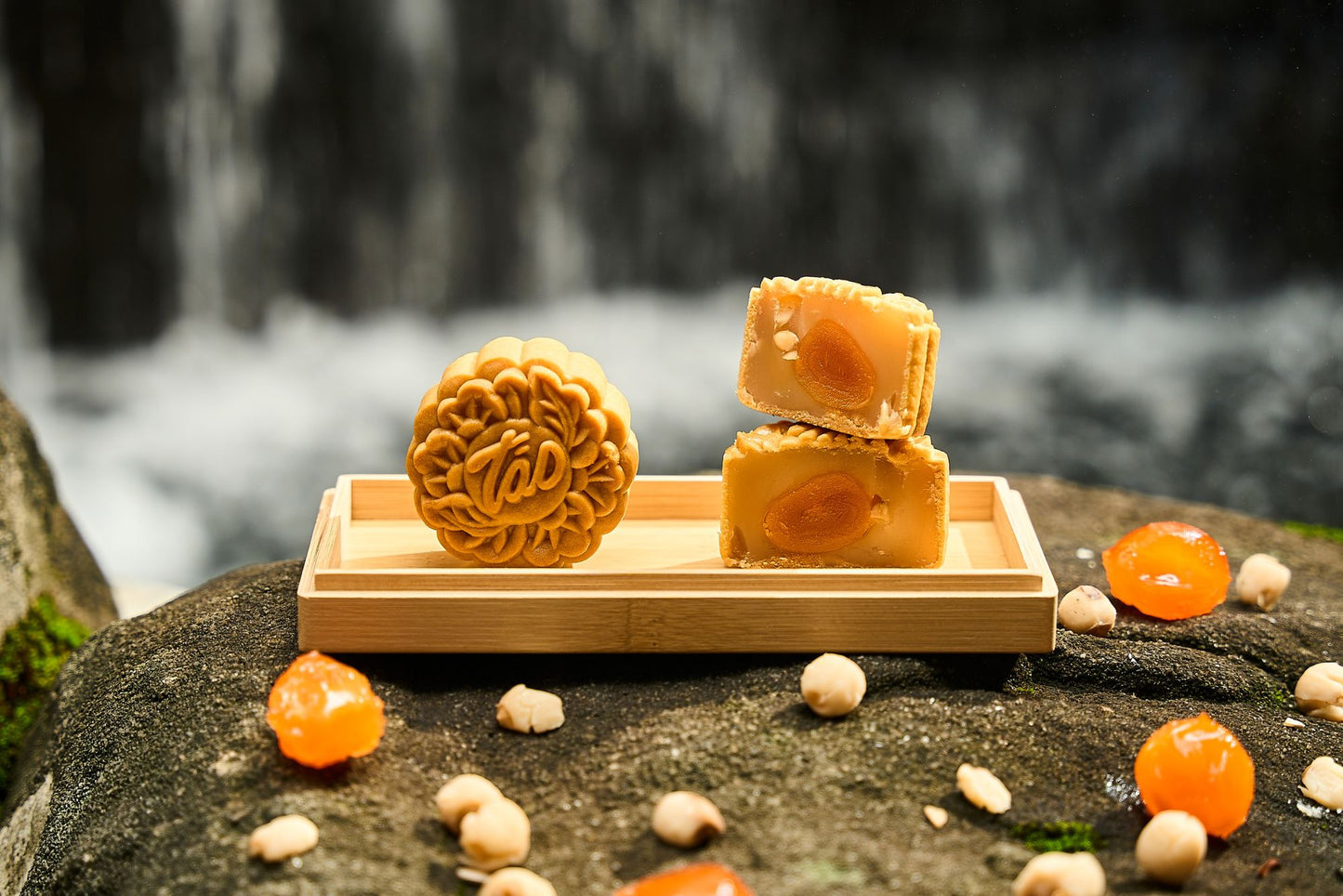 White Lotus Paste with Single Yolk